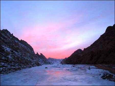 新疆天山库车大峡谷天气