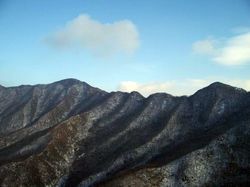 营口雪帽山